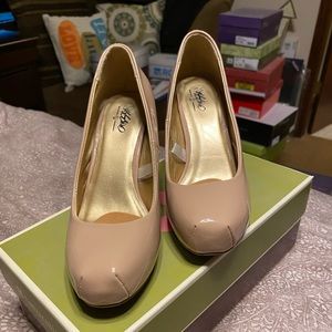 Nude Patten Leather Pumps
